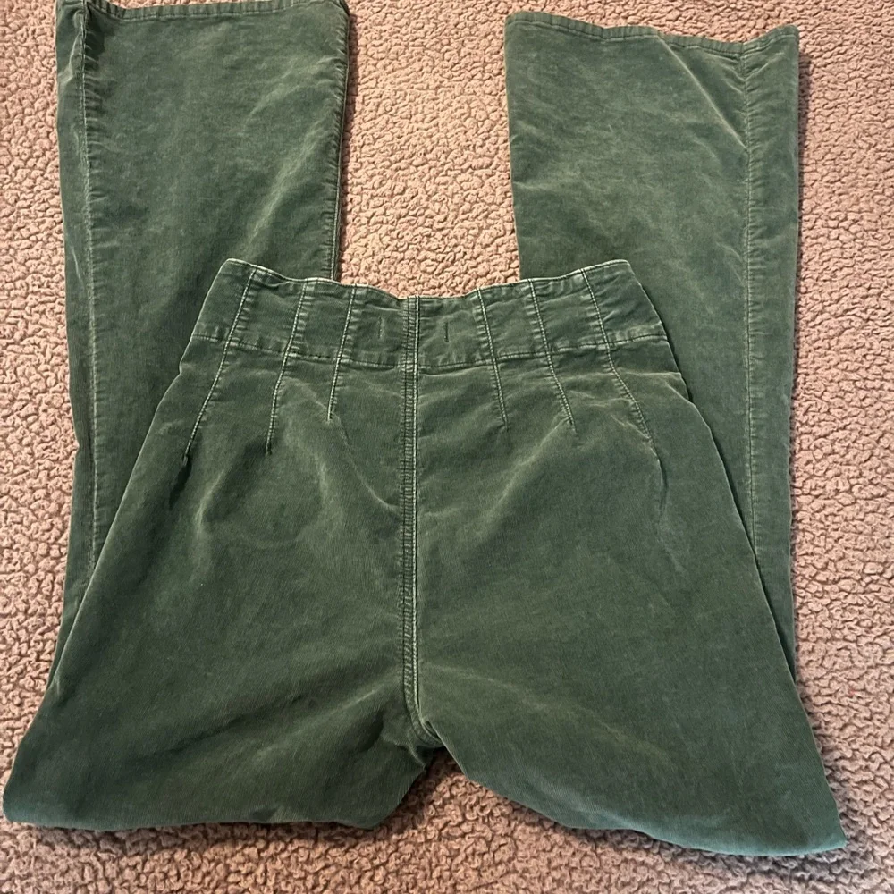 Free people- We The Free Green Flare Jeans NWOT✨ - Picture 7 of 7